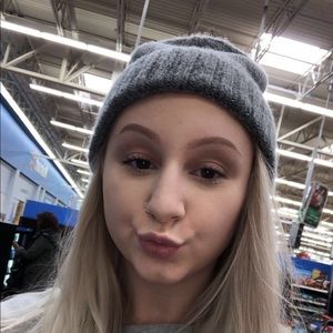 Meet your Posher, Julia